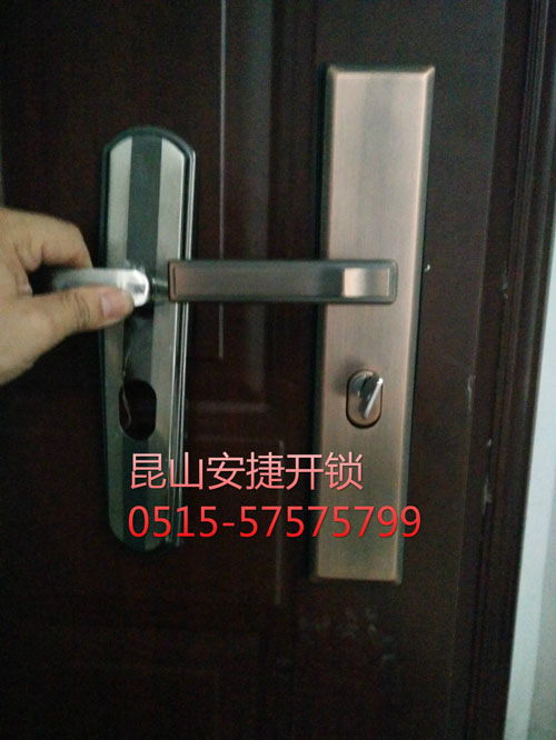 普通拉手和加厚防撬古铜拉手区别